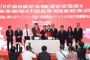 UBND tỉnh Vĩnh Phúc và Tổ chức Xúc tiến Thương mại Nhật Bản đã ký kết Bản ghi nhớ về hợp tác trong lĩnh vực xúc tiến đầu tư.