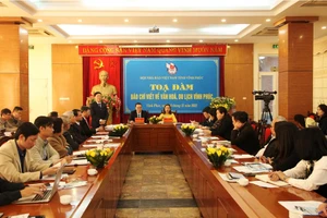 Quang cảnh buổi tọa đàm.