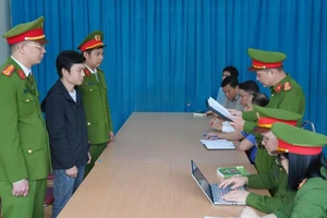 Bắt giữ một nhân viên Trung tâm Đăng kiểm xe cơ giới Hà Giang