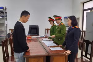 Vũ Ngọc Hoàng bị khởi tố về hành vi Cố ý gây thương tích. Ảnh: Công an Phú Thọ