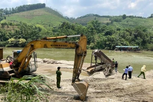 Điểm khai thác cát trái phép mới bị lực lượng công an phát hiện. Ảnh: Công an tỉnh Hà Giang