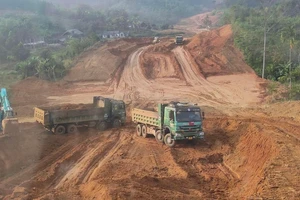 Cao tốc Tuyên Quang - Hà Giang (giai đoạn 1) đang được 2 địa phương tích cực thi công.