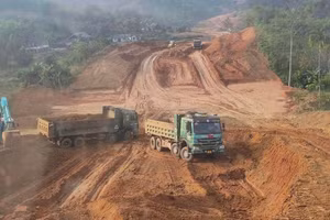 Cao tốc Tuyên Quang - Hà Giang (giai đoạn 1) đang được 2 địa phương tích cực thi công.