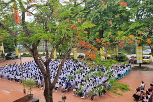 Trường Phổ thông Dân tộc nội trú cấp 2 - 3 Vĩnh Phúc được đổi tên thành trường THPT Kim Ngọc.