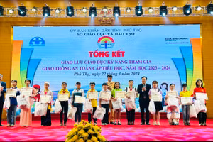 Phú Thọ nâng cao nhận thức về an toàn giao thông cho học sinh Tiểu học.