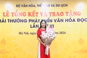 Cô Đàm Thị Hằng vinh dự đạt giải thưởng cấp bộ về Phát triển văn hóa đọc.