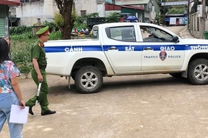 CSGT kịp thời đưa nữ sinh ở Hà Giang đến điểm thi. Ảnh: Công an tỉnh Hà Giang