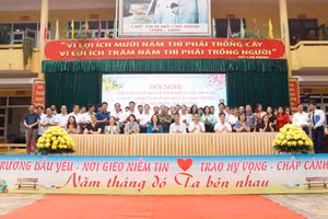 Các nhà trường ký cam kết về ATGT