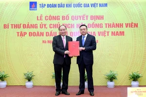 Thủ tướng trao quyết định bổ nhiệm Đồng chí Trần Sỹ Thanh là Chủ tịch Hội đồng thành viên PVN. 