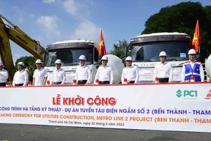 Lãnh đạo UBND TPHCM dự lễ khởi công tuyến metro số 2.