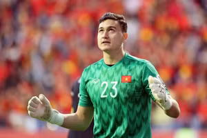 Đặng Văn Lâm đang tích cực tập luyện trên đất Saudi Arabia.