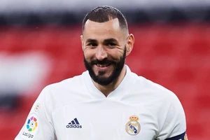 Benzema tiếp tục gắn bó với Real Madrid tới năm 2023.