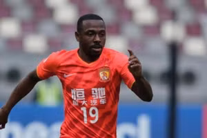 Tiền đạo nhập tịch gốc Brazil Fernandinho có cơ hội trở lại tuyển Trung Quốc.