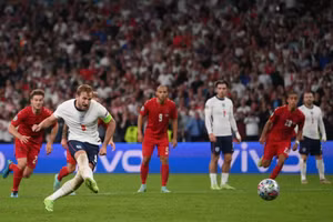 Bàn thắng của Harry Kane giúp tuyển Anh vào chung kết Euro 2020.