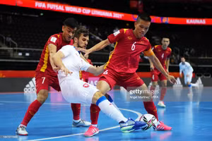 Futsal Việt Nam và Thái Lan cùng vượt qua vòng bảng World Cup.