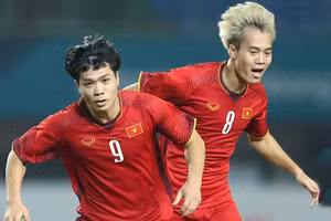 Công Phượng, Văn Toàn được báo chí Indonesia đánh giá cao ở AFF Cup 2020.