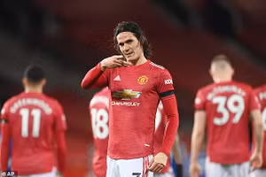 Edinson Cavani chưa có ý định rời Man United.