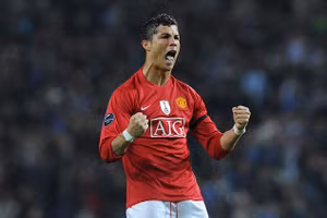 Ronaldo tái hợp MU trong sự bất ngờ tới ngỡ ngàng của người hâm mộ