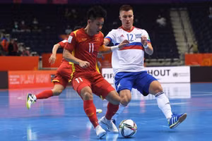 Tuyển Futsal Việt Nam có trận đấu kiên cường trước tuyển Nga.