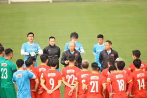 tuyển Việt Nam nằm cùng bảng B với Malaysia, Indonesia, Campuchia và tuyển Lào ở AFF Cup.