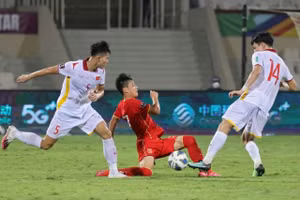 Tuyển Việt Nam có trận thua đáng tiếc trước Trung Quốc