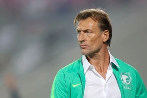 HLV Herve Renard thận trọng trước trận gặp Việt Nam.