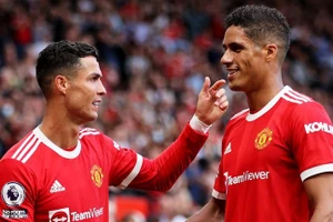 Varane nguy cơ vắng mặt ở MU cuối tuần này vì chấn thương