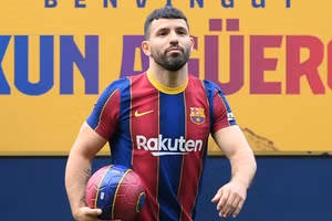 Aguero dính chấn thương và sẽ phải ngồi ngoài trong thời gian dài