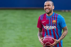 Alves sẽ nhận lương khoảng 155.000 euro mỗi năm tại Barca.