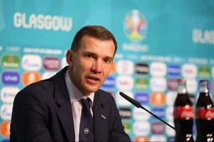 HLV Andriy Shevchenko tự tin trước trận gặp tuyển Anh.