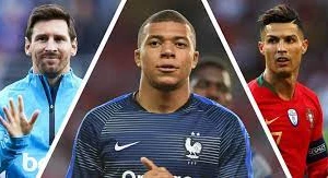 Mbappe thừa nhận bản thân vẫn chưa thể đạt được đẳng cấp của Messi và Ronaldo.