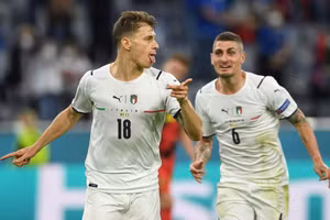 Italy giành quyền đi tiếp và sẽ gặp Tây Ban Nha ở bán kết.