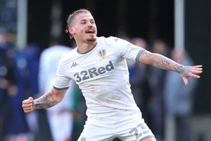 Kalvin Phillips của Leeds lọt tầm ngắm của MU