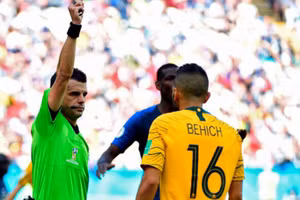 Trọng tài Andres Cunha mắc sai lầm nghiêm trọng ở trận đấu giữa Argentina và Brazil.