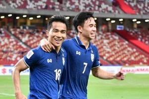 Chanathip tỏa sáng rực rỡ giúp Thái Lan vượt qua indonesia ở bán kết lượt đi AFF Cup 2020.