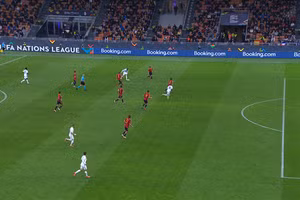 Bàn thắng của Kylian Mbappe ghi vào lưới tuyển Pháp được cho là ở tư thế việt vị.