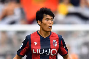 Tomiyasu trở thành tân binh thứ 6 của Arsenal ở chợ hè 2021.