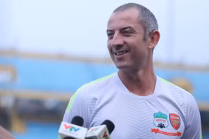 HLV Guillaume Graechen chia tay Hoàng Anh Gia Lai sau 14 năm gắn bó