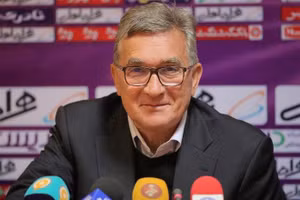 HLV tuyển Oman tự tin đánh bại tuyển Trung Quốc.