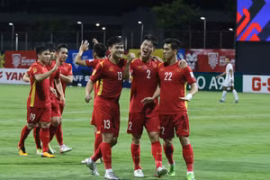 Tuyển Việt Nam sẽ đụng độ Thái Lan ở bán kết AFF Cup 