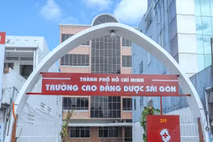 Cơ sở đào tạo của Trường Cao đẳng Y Dược Sài Gòn (tỉnh Khánh Hòa) rất dễ khiến học sinh nhầm tưởng là một trường CĐ của TPHCM.