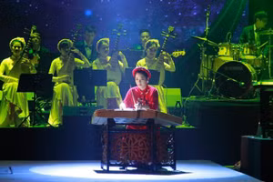 Số hóa đem lại cơ hội, nhưng sẽ là thách thức lớn đối với các đơn vị biểu diễn sống bằng tiền bán vé. Ảnh: ITN
