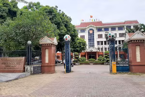 UBND TP Vinh, Nghệ An bãi bỏ quyết định tuyển dụng giáo viên không quá 30 tuổi