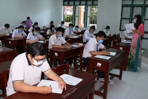 Thí sinh dự thi tốt nghiệp THPT tại Hội đồng thi THPT Nguyễn Đình Chiểu, TP Mỹ Tho (Tiền Giang).