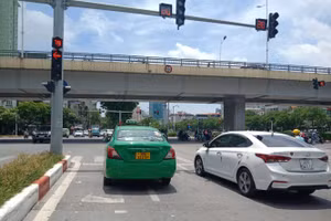 Trước đó, Bộ Công an đề xuất biển số xe nền vàng, chữ đen cho xe kinh doanh đã được áp dụng.