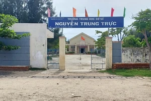 Trường THCS Nguyễn Trung Trực, phường Ninh Thủy, thị xã Ninh Hòa, nơi xảy ra sự việc.