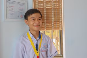 Em Lê Hồng Thọ học sinh đỗ thủ khoa kỳ thi tốt nghiệp THPT năm 2020. (Ảnh: Duy Quan).