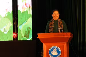 Đồng chí Tòng Thị Phóng, Ủy viên Bộ Chính trị, Phó Chủ tịch Thường trực Quốc hội phát biểu tại chương trình