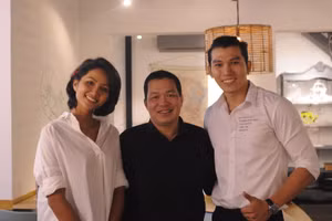 Đạo diễn Lương Đình Dũng (ảnh giữa).