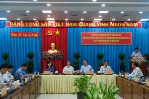 Quang cảnh buổi làm việc.